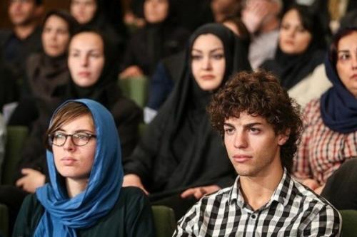 دانشجویان غیرایرانی در آزمون سنجش مهارت های زبان فارسی شرکت کردند