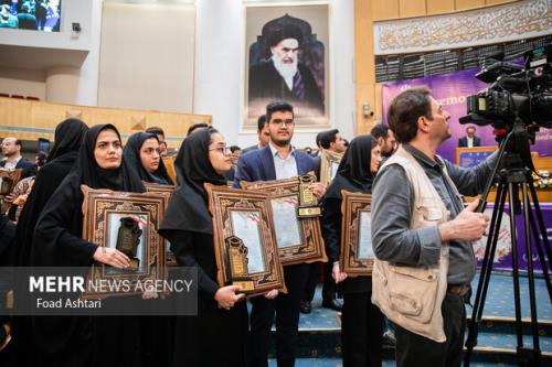 مشارکت دانشجویان در تصمیم گیری های کشور