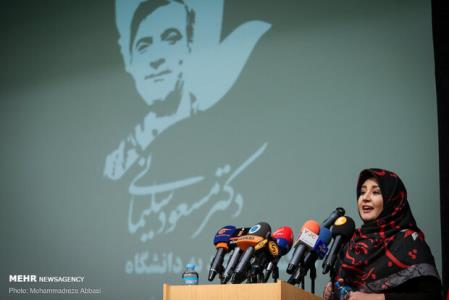 دانشجویان با اشك شوق از دكتر سلیمانی استقبال كردند