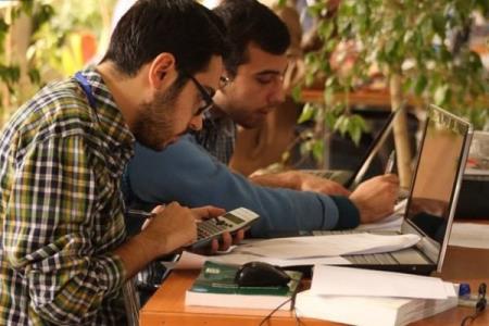 پشتیبانی از دانشجویانی كه چالشهای صنعت را برطرف كنند